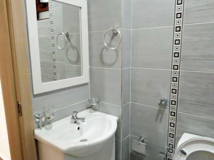 Bathroom 3, Hays Suites, Dagoretti North