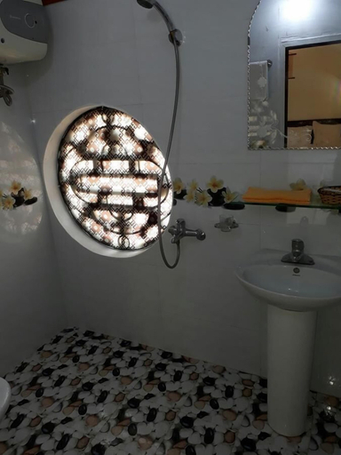 Bathroom, Vietnamese Ancient Village Hotel, Hoa Lư