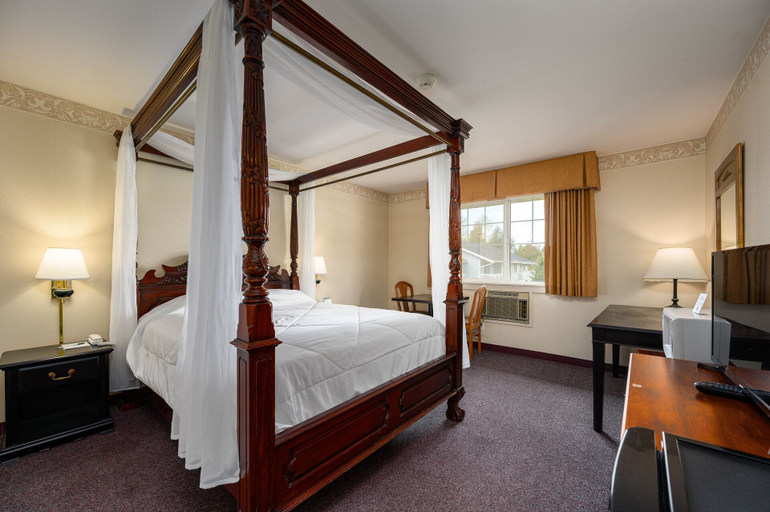 Bedroom 2, Three Rivers Inn, Skagit