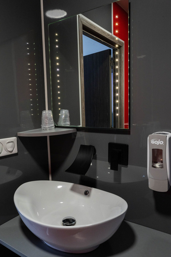 Bathroom 4, Hôtel Rocade, Ariège