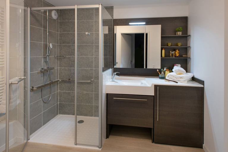 Bathroom 3, DOMITYS - La Sardonne, Haute-Loire