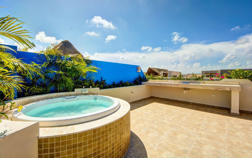 Sport & Beauty 5, Rainbow Penthouse 2 bedrooms sleeps 5, Cozumel