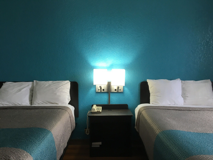 Bedroom 2, FairBridge Inn Express Melrose Park, Cook
