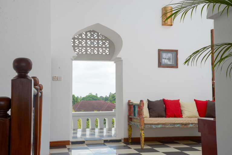 Others 4, The Manor House by Sansi, Mjini