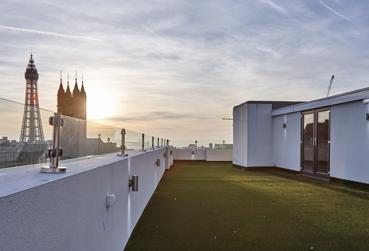 Exterior & Views, Winter Gardens Service Apartments 2, Blackpool