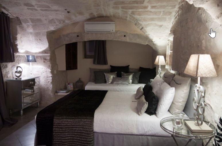 Bedroom 5, Maison d'hôtes La Cour des Lauriers, Gard
