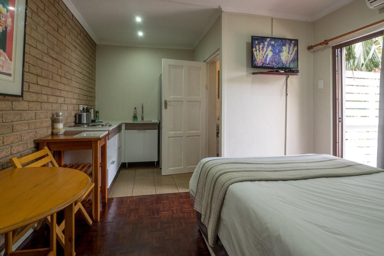 Bedroom 2, Carrington Guest House, eThekwini