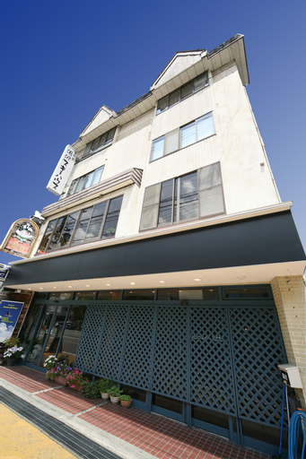Yuzawa Ski House, Yuzawa