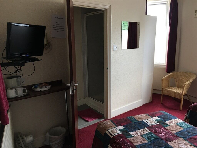 Bedroom 2, The Bridge Inn, London