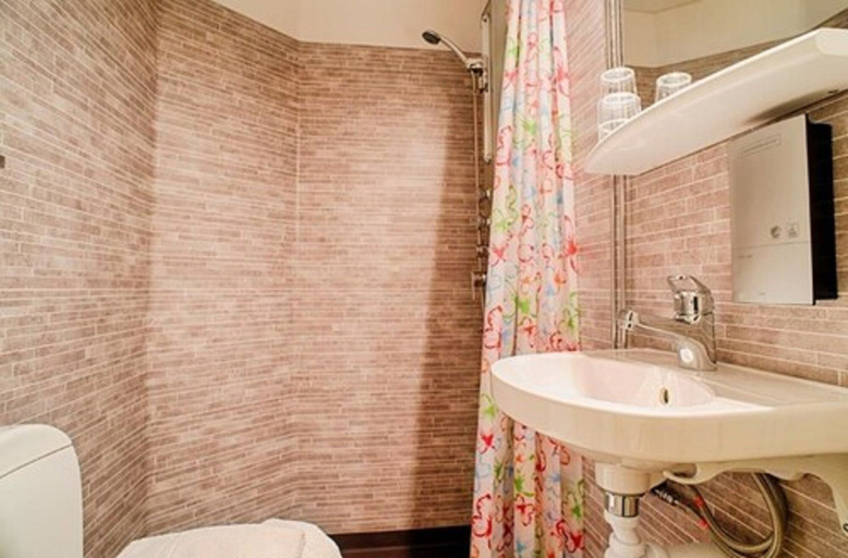 Bathroom 4, H5 Hotel, Helsingborg