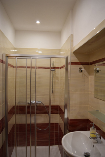 Bathroom 3, Hotel Ostende, Benešov