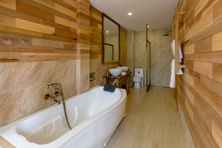 Bathroom 4, West Sands, North Ari Atoll