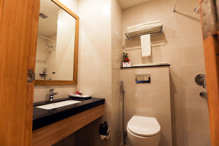 Bathroom 3, Hotel Elora, Lucknow