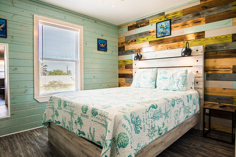 Bedroom 3, Anchor Court Cottage #3, Nueces