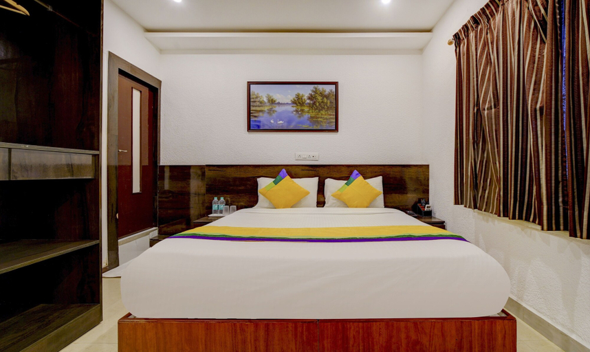 Bedroom 3, Hotel Nevesa Inn, Bangalore