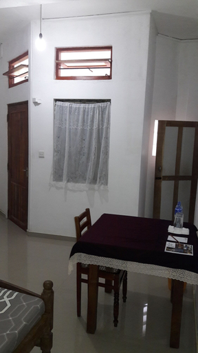 Others 4, Rooms One Five Four, Katana