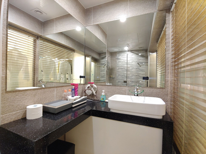 Bathroom 5, Jeju Ilua Hotel, Jeju