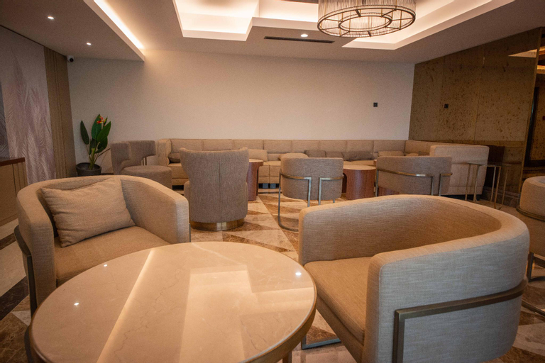 Others 2, Grand Residence by NewInn, Basaksehir