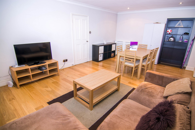 Others 4, Apartment Wharf - Central London, London