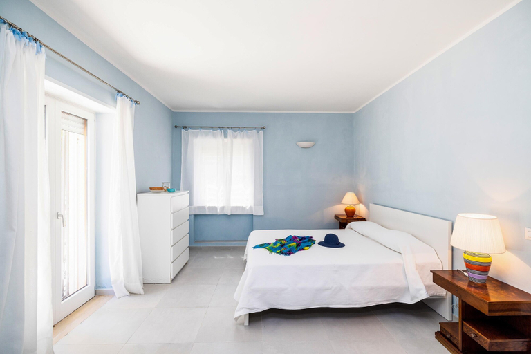 Room 5, 3031 Villa Meridia- Trilocale by Barbarhouse, Foggia