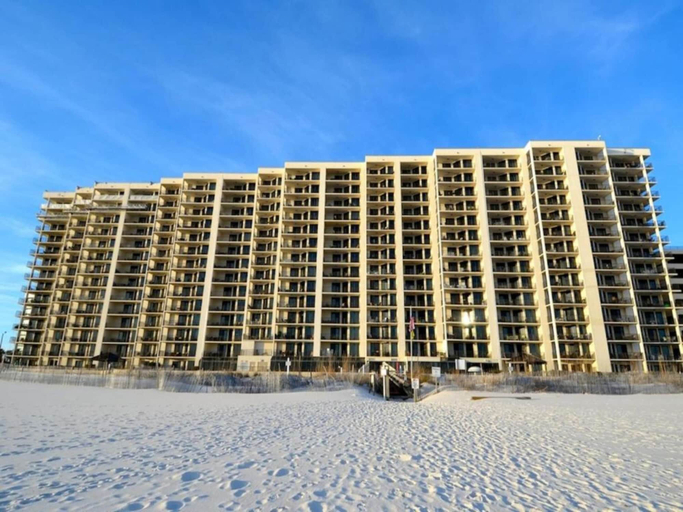 Exterior & Views 2, Phoenix X 907, Escambia