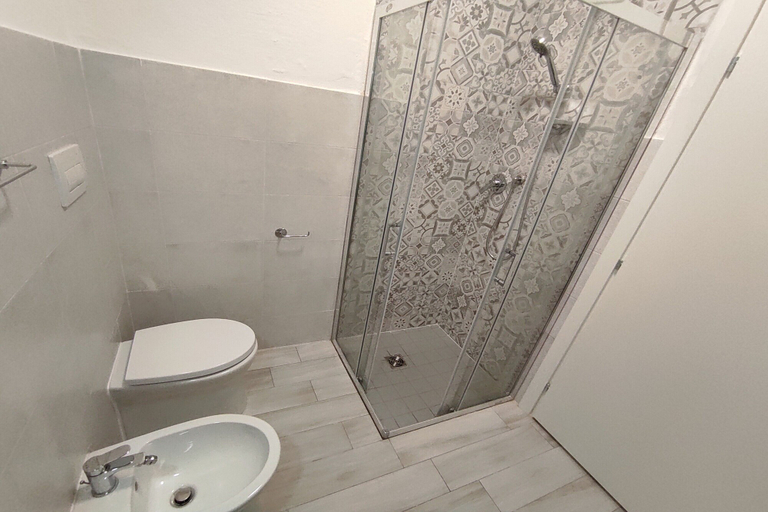 Bathroom 3, Hotel Gran San Bernardo, Rimini