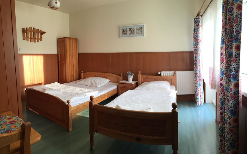 Bedroom 3, Pensjonat Karczma Beskidzka, Bielsko-Biała