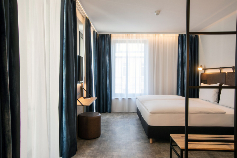 Bedroom 3, H2 Hotel Budapest, Budapesti