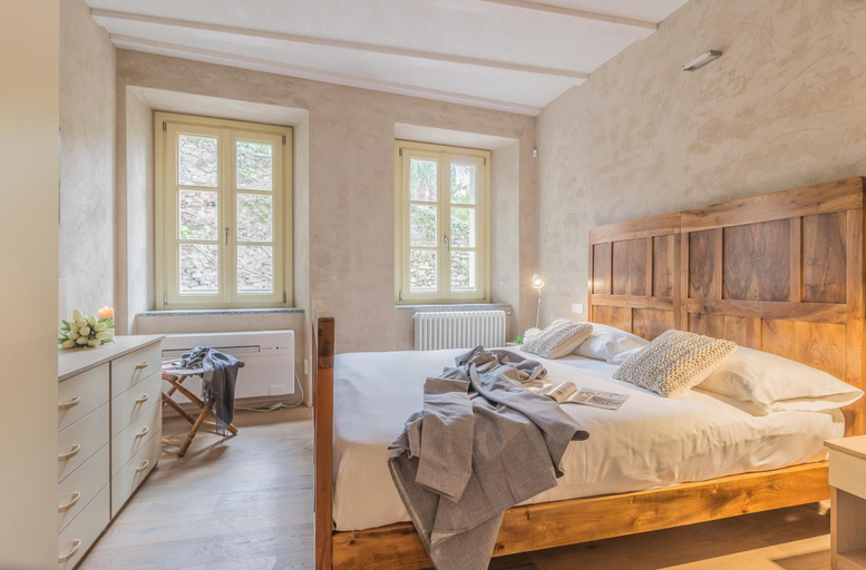 Bedroom 4, Del Duca Apartment in Varenna, Lecco