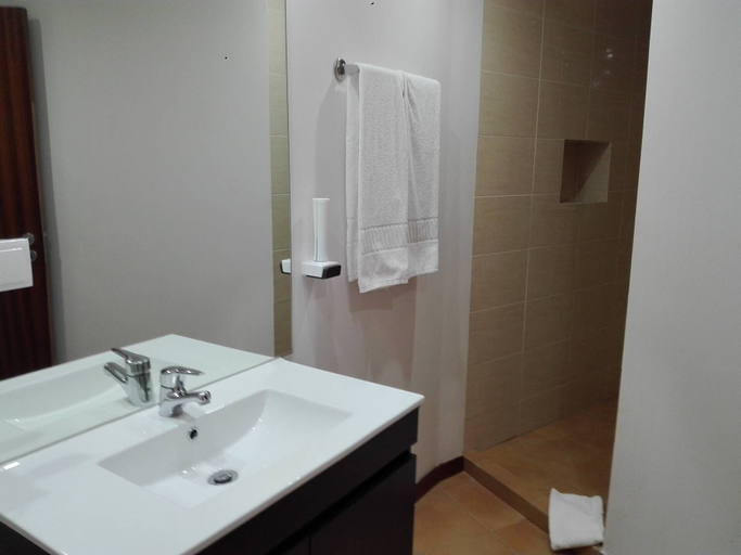 Bathroom 4, Hotel Balaia Mar, Albufeira