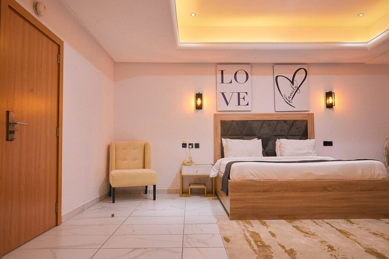Room 4, The Bermondsey apartments, Eti-Osa