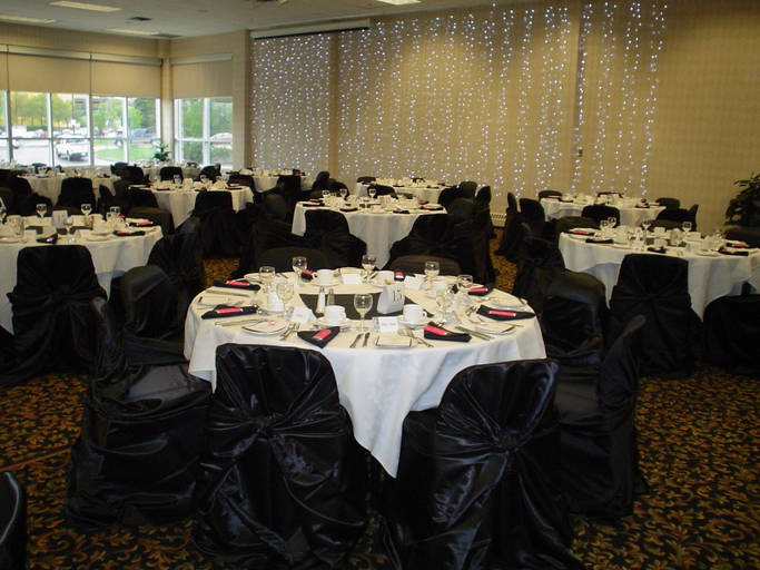 Food & Drinks 4, University of Alberta - Guest Accommodation, Division No. 11