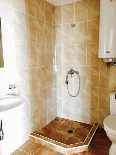 Bathroom 4, Aheloy Palace Apartments, Pomorie