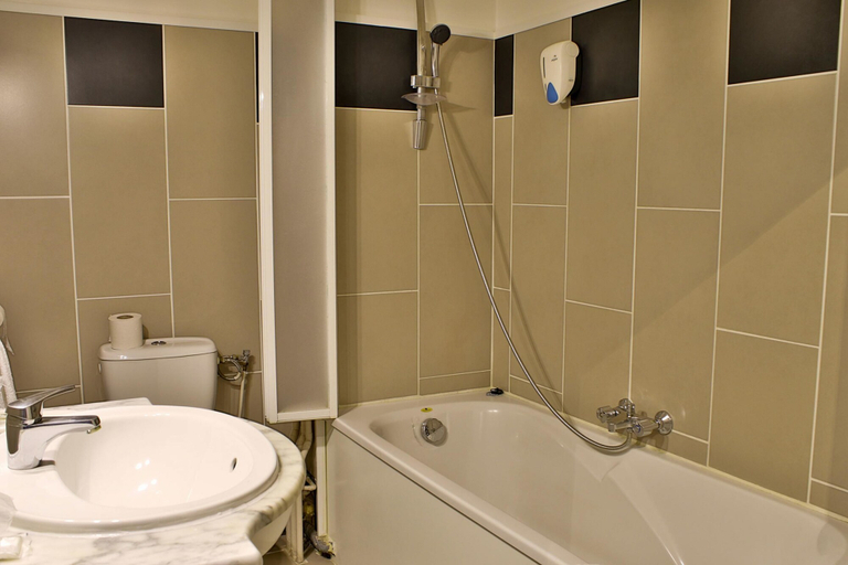 Bathroom 3, Hotel les Lavandes, Bouches-du-Rhône
