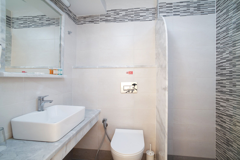 Bathroom 5, Hotel Amaryllis, South Aegean