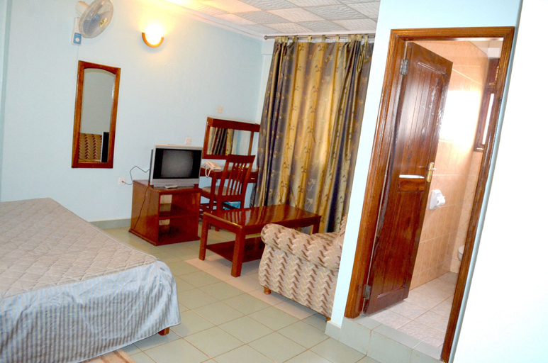 Bedroom 2, Areba Hotel, Busiiro