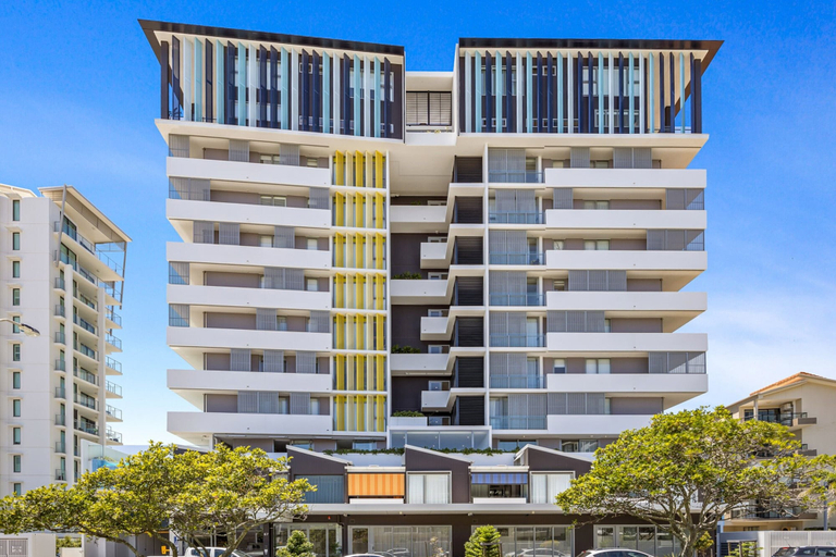 Exterior & Views 2, RISE 3 Bedroom Deluxe Ocean Side Apt, Maroochy - Maroochydore