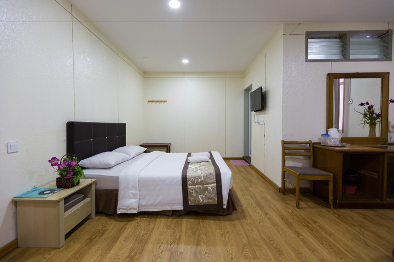 Bedroom 3, Sabrina Court Hotel, Kota Bharu