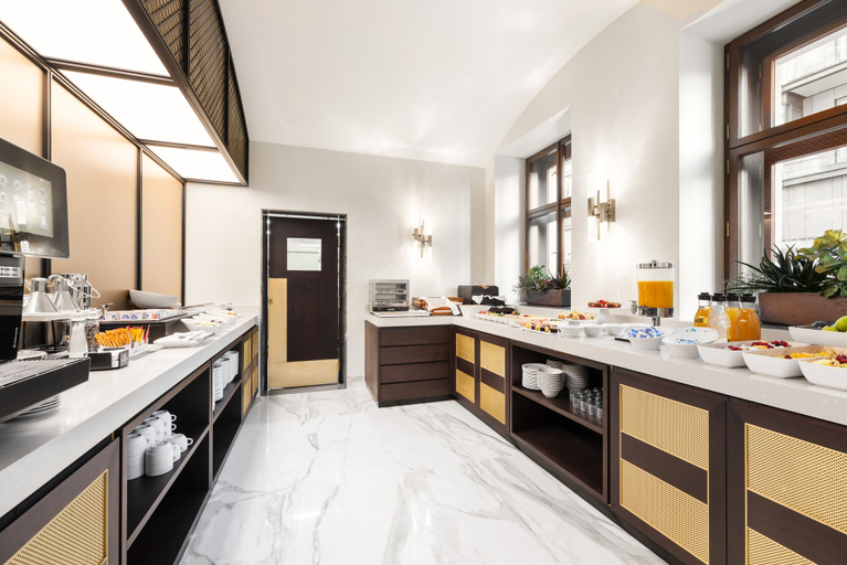 Food & Drinks 5, Aurea Legends by Eurostars Hotel Company, Praha 1