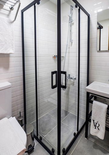 Bathroom 5, Hotel Vera, Fatih