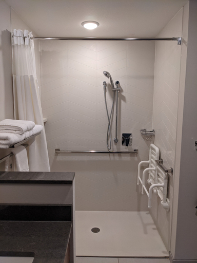 Bathroom 5, Fairfield Inn & Suites by Marriott Lincoln Crete, Saline