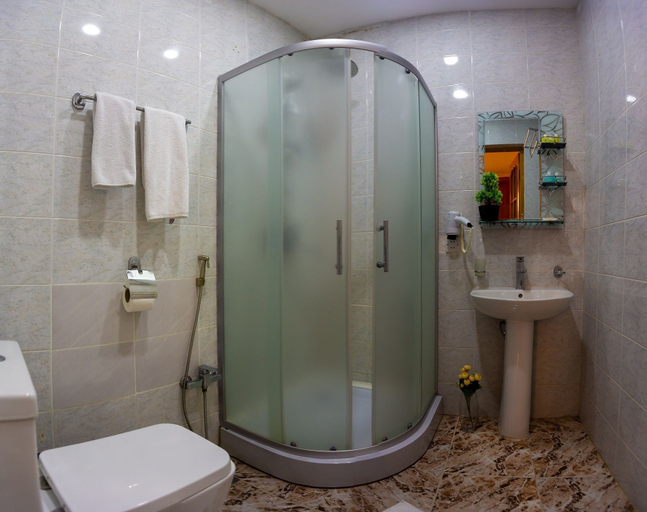 Bathroom, Iva Old City Hotel, Baku