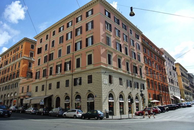 Exterior & Views 2, Le Petit Real, Rome