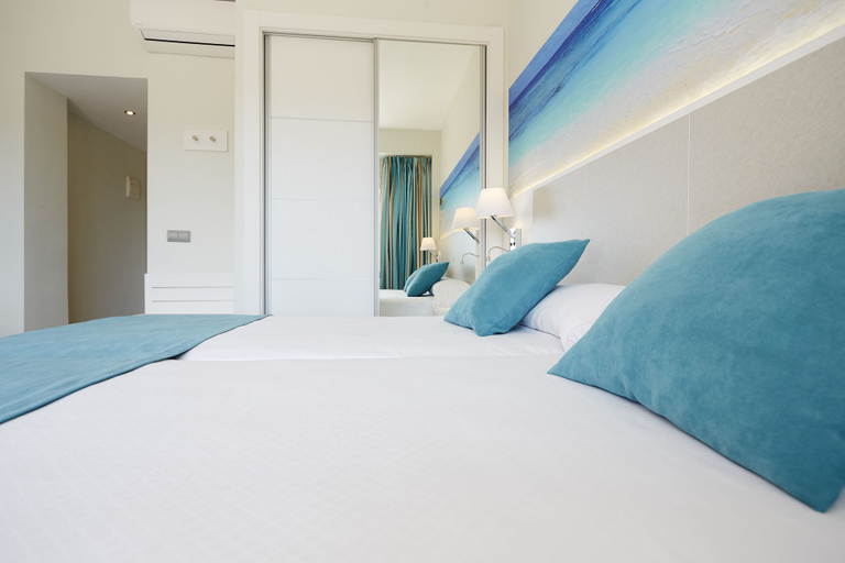 Bedroom 3, Invisa Hotel Es Pla - Adults Only, Baleares