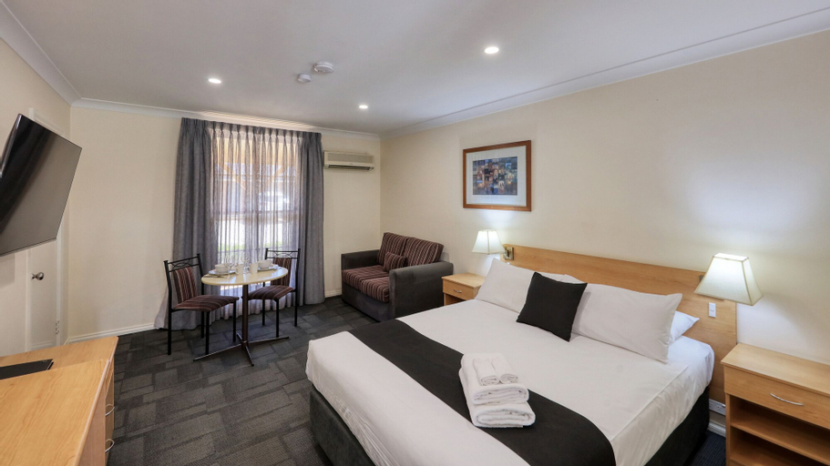 Bedroom 13