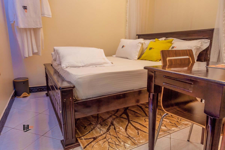 Bedroom 3, Imara Hotel, Busiiro