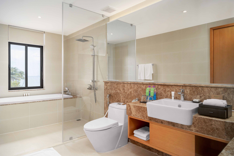 Bathroom 5, Wyndham Garden Cam Ranh Resort, Cam Lâm