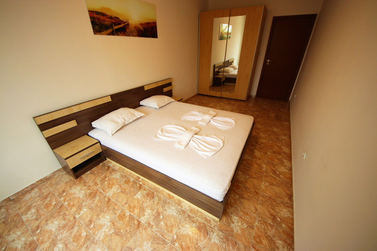 Bedroom 3, Menada Sunny Day 1 Apartments, Nesebar
