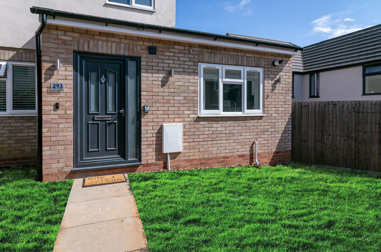 Exterior & Views 2, King Pin Corner, Hertfordshire