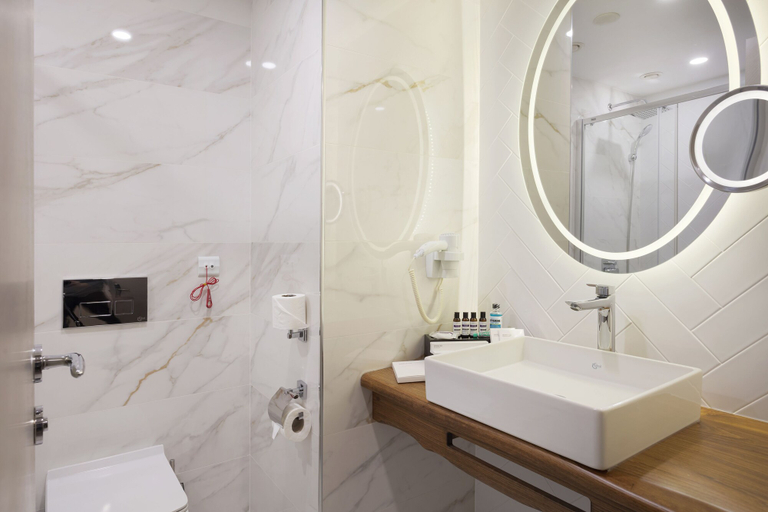 Bathroom 5, İzz Hotel Koşuyolu, Kadıköy